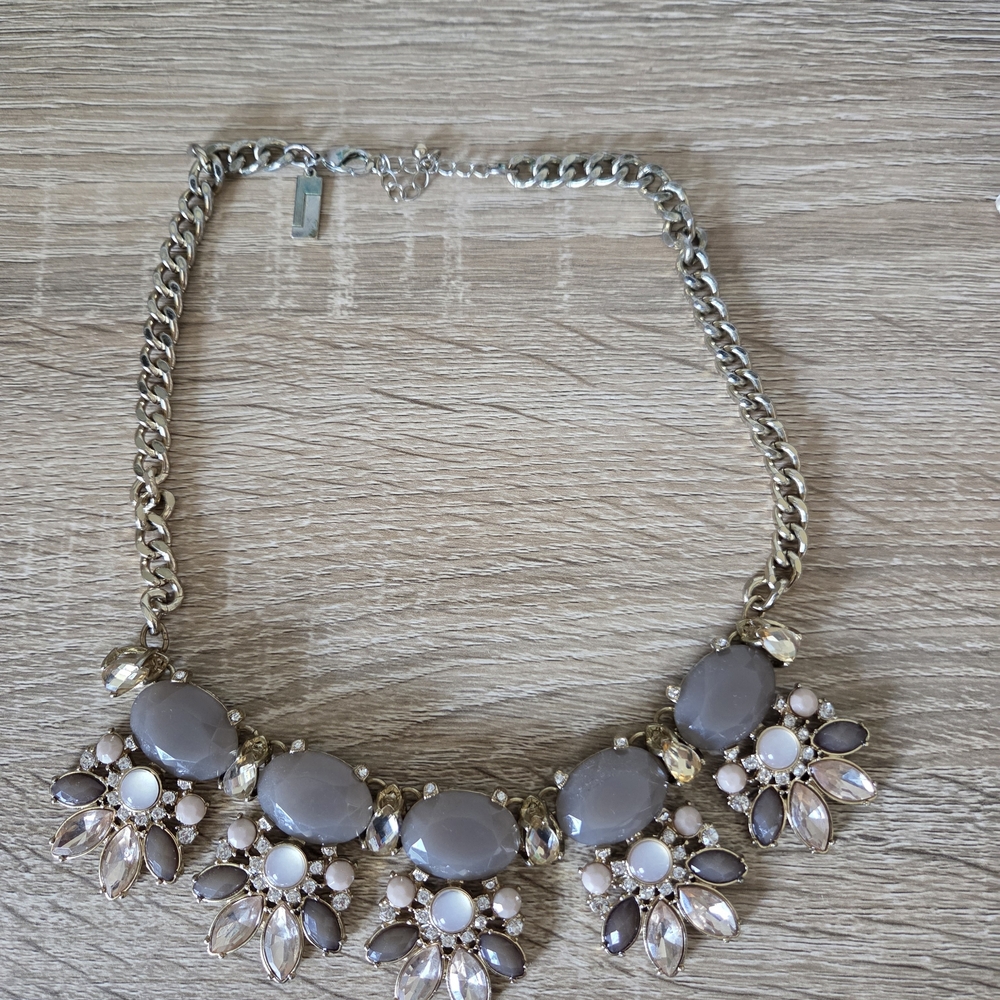 The Limited Gray and Gold Statement Necklace‎